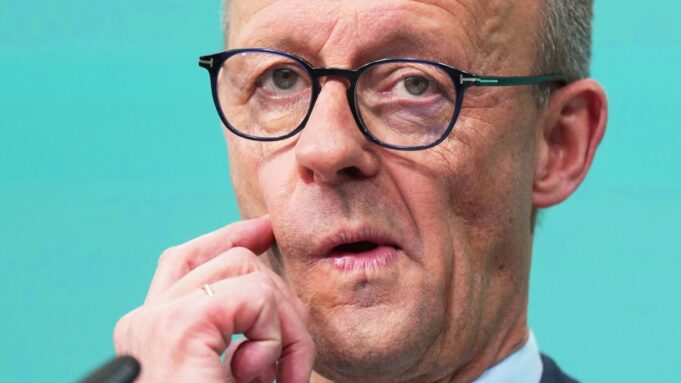 Właśnie dlatego Friedrich Merz nie wolno już klaskać jako premier

