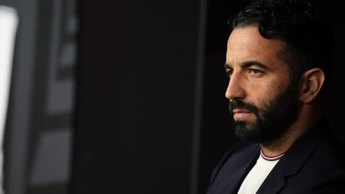 Amorim na ziemi: "Nie mam nic do powiedzenia fanom"

