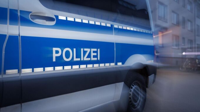 Atak noża Halle - Mężczyzna naruszył trzy osoby, aresztowane

