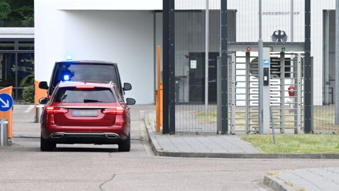Broken rzekomo - Winged Cells Terrorist - 14 lat w Hesse - Wiek - Old | Hessenschau.de

