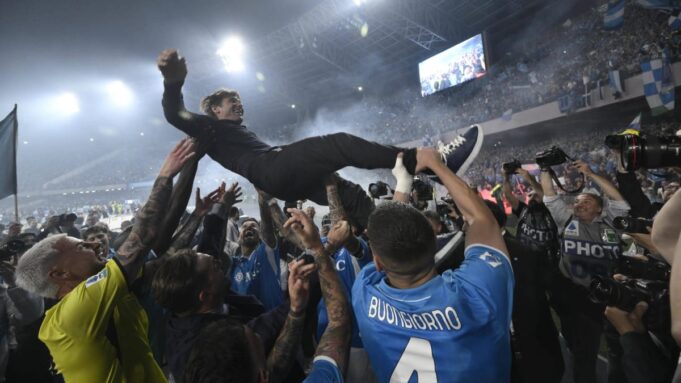 Gry Word As Constemn: Conte zostaje w SSC Napoli

