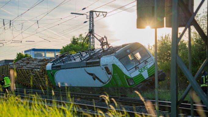Pociąg frachtu wykoleje się: zamknięcie linii kolejowej Frankfurt-Kassel | Hessenschau.de


