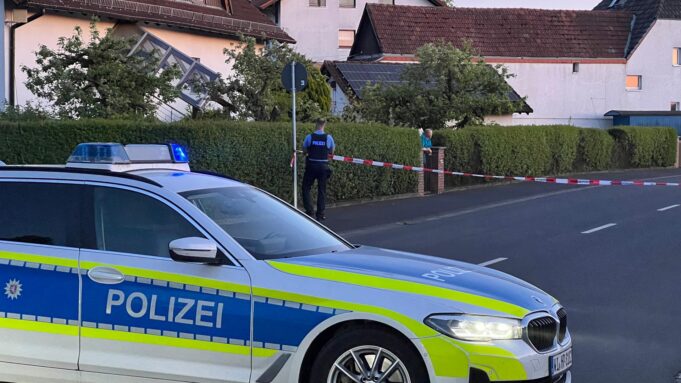 SEK Wstaw Pohlheim - mężczyzna zagraża kobietom i dzieciom | Hessenschau.de

