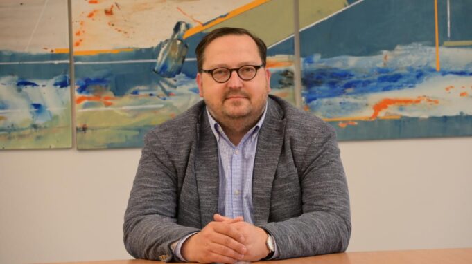 Tak reaguje most Rendsburg

