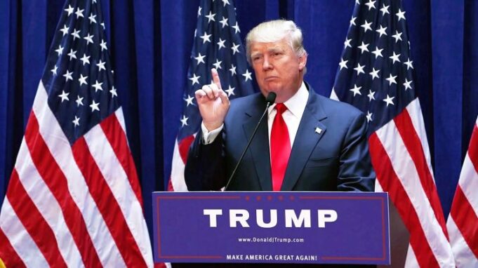 Trump zagraża Apple 25% zwyczaju

