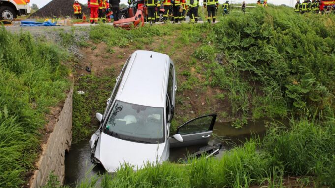 B431 zamknięty po wypadku - kobieta zostaje poważnie ranna

