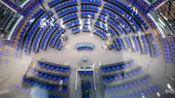 Dlaczego Bundestag ponownie debatuje za pośrednictwem łańcuchów dostaw

