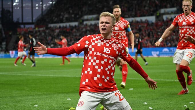 Eintracht Frankfurt News Challenger: Raport: Burkardt Zmiana jest bliżej | Hessenschau.de

