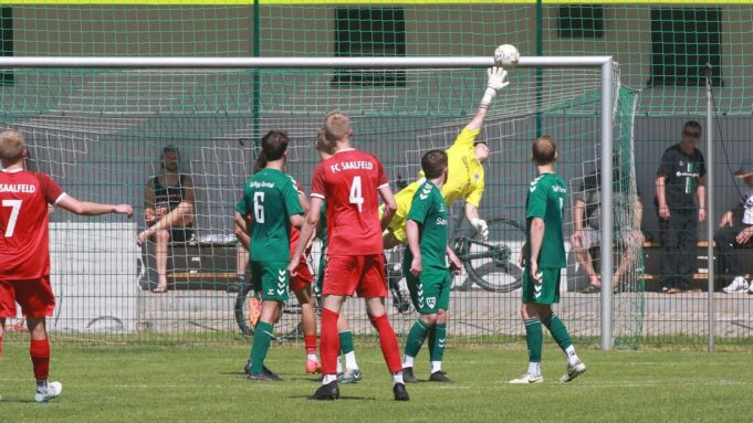 FC Saalfeld świętuje własne obniżenie

