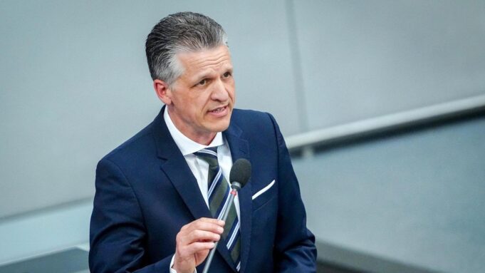 Kobiety, dzieci, informacje o szkoleniu o CDU mężczyzn w danych osobowych


