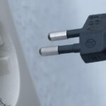 Konsumenci nadal płacą rachunki za energię elektryczną - jaki rodzaj farsy