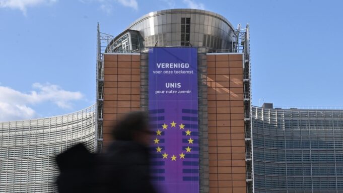 Mówi się, że Komisja Europejska zapłaciła za lobbystów klimatycznych

