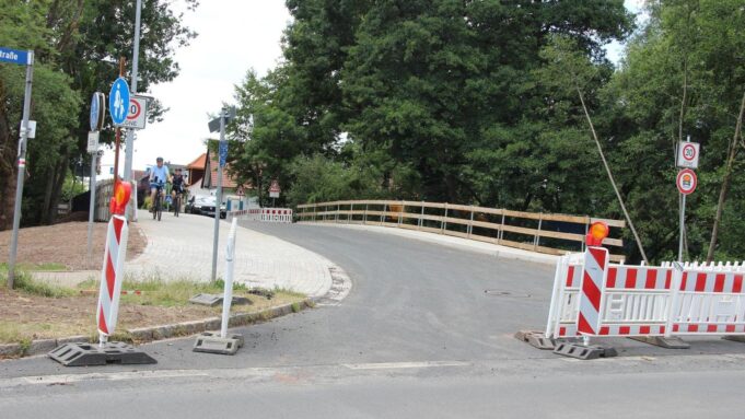 Place budowy tutaj zapewniają blokowanie dróg

