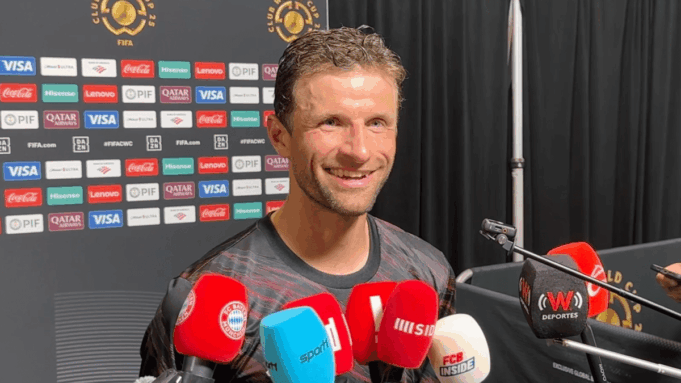 Pomimo bankructwa żart Muellera: „A może teraz w Dortmund?” |. Wygraj po zabawnej grupie | Wideo

