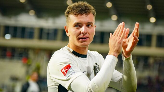 Pracował Aslani: „„ Werder-Poker ”coś”

