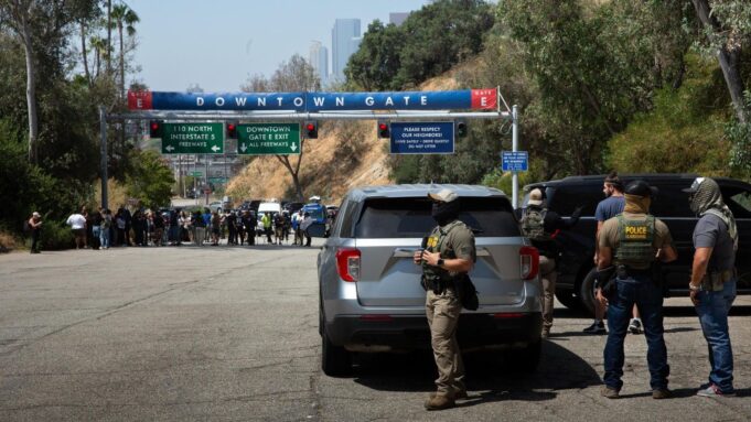 RAID w Los Angeles: Urzędnicy nie powiodli się z powodu stowarzyszenia baseballowego

