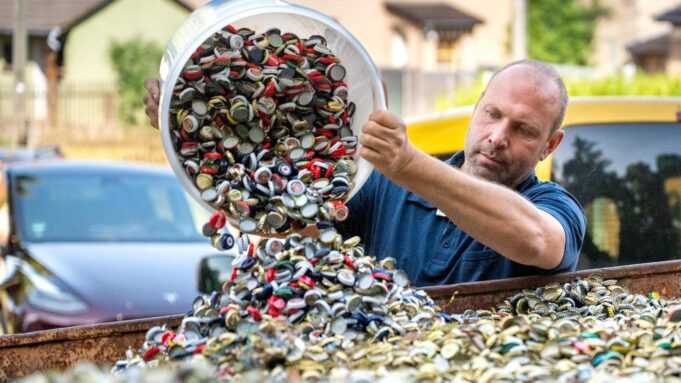Turiyan Volunteer Award polegał na wygraniu ziemi Weimarle

