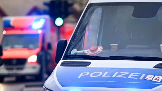 Wiesbaden: kierowcy strzelają do ich przeciwników w twarz z pistoletami pieprzowymi.


