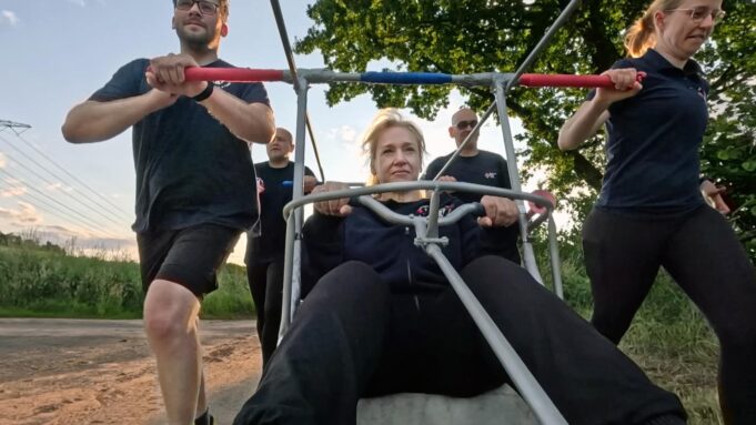 „Knoresborough Bed Race”: zespół Bebraer zaczyna od legendarnego meczu łóżka w Anglii | Hessenschau.de

