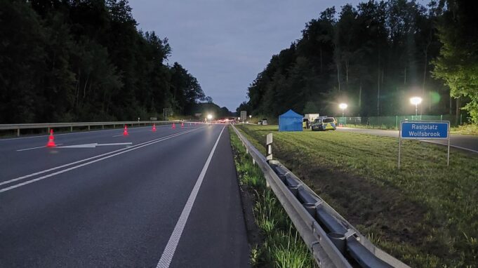 Broń, narkotyki - dzieci bez pasków

