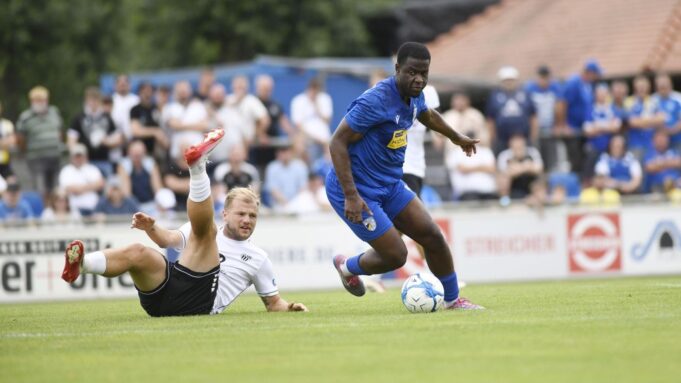 Który gracz testowy przekonał FC Carl Zeiss Jena

