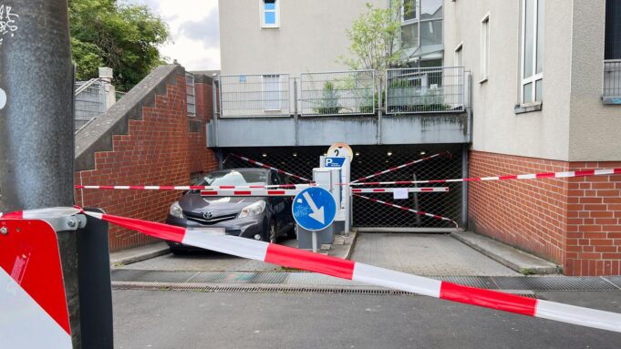 Martwy znaleziony na parkingu w Cassel | Hessenschau.de

