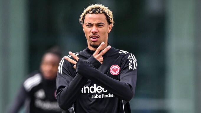 Newcastle czyni cię poważną, Liverpool Wait: To jest napastnik Eintracht Hugo Ekitiké | Hessenschau.de

