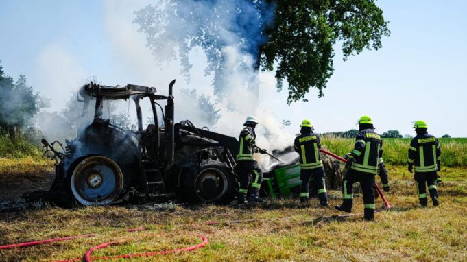 Pożar pojazdu Rümpela: ciągnik na miejscu

