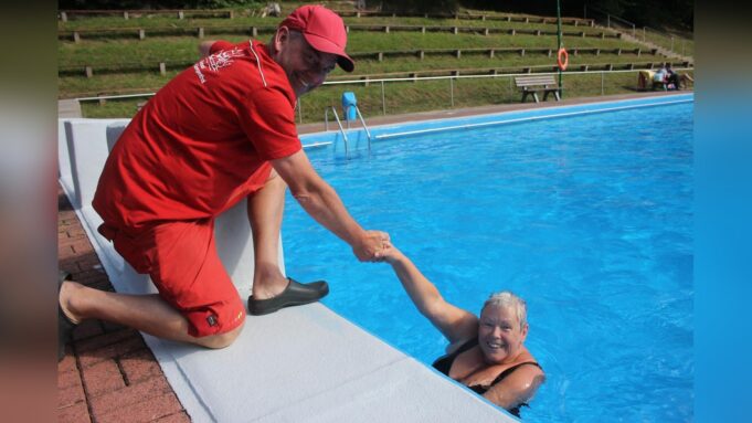 Summer, Sun, Sauna: Outdoor Pool w dzielnicy Gotha, zaskoczony nowymi pomysłami


