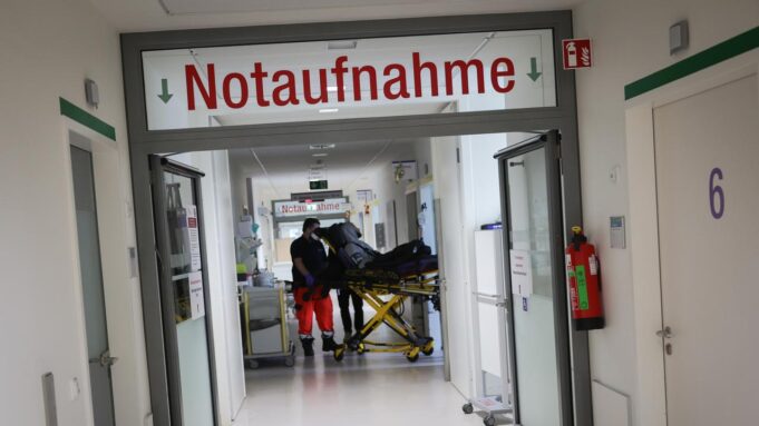 Trudniejsze kary są potrzebne do ataków na personel kliniki

